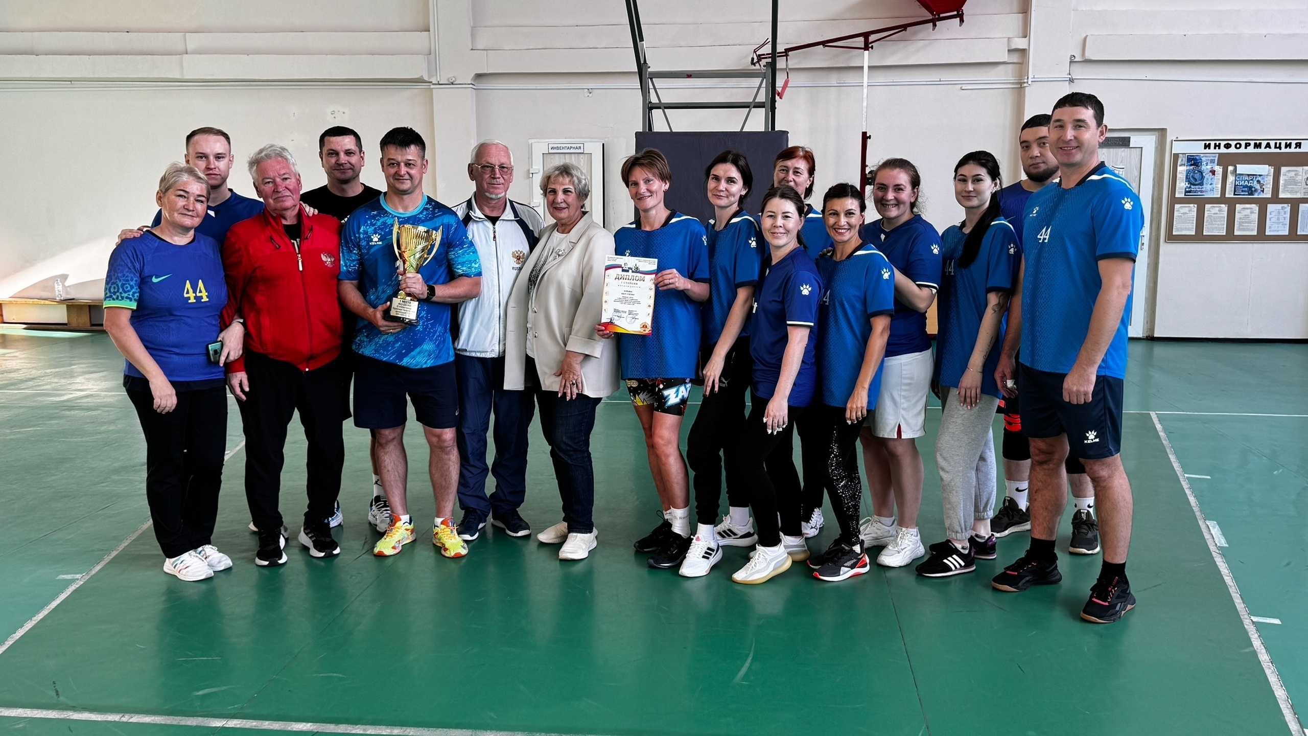 Двойной удар!  Наша школа покоряет баскетбол и получает заслуженные награды